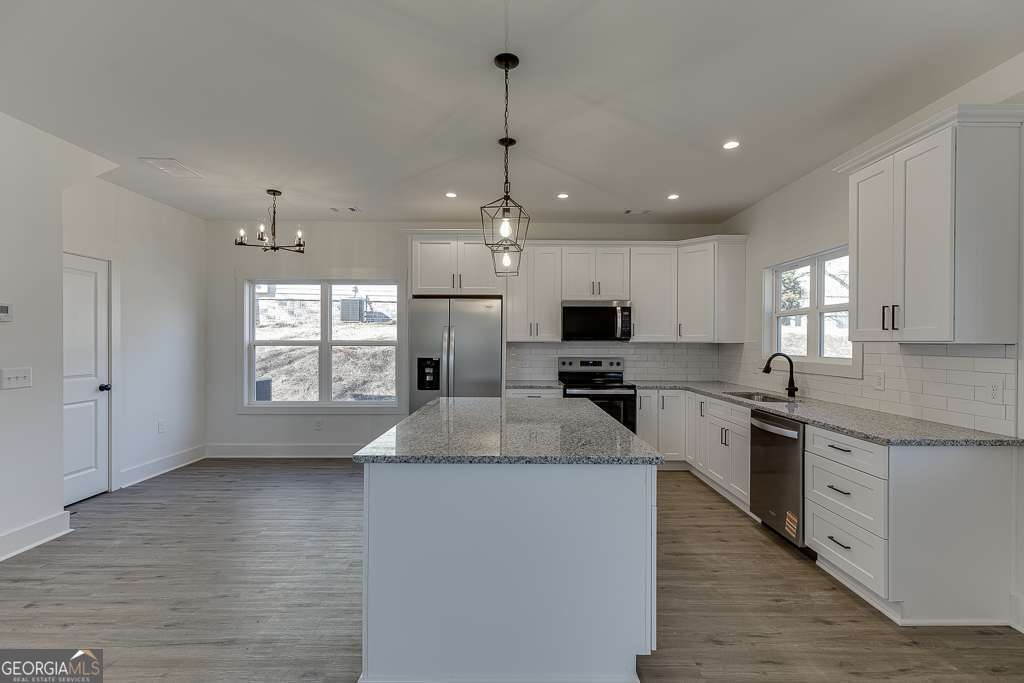 585 Clayton Street Commerce, GA 30529 - Photo 11 of 40