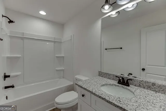 $2,300 | 585 Clayton Street, Commerce, GA 30529