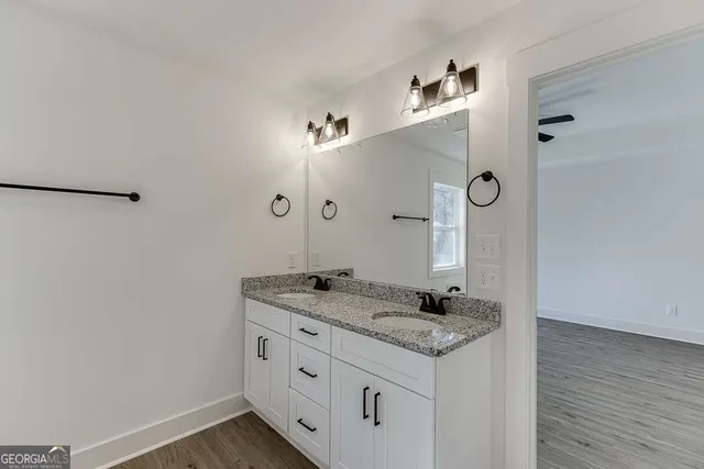 $2,300 | 585 Clayton Street, Commerce, GA 30529