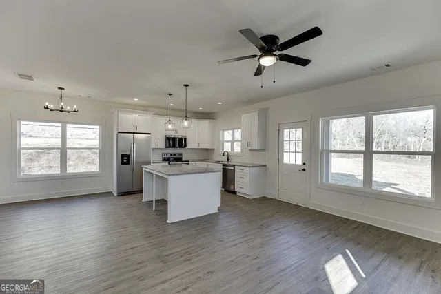 $2,300 | 585 Clayton Street, Commerce, GA 30529