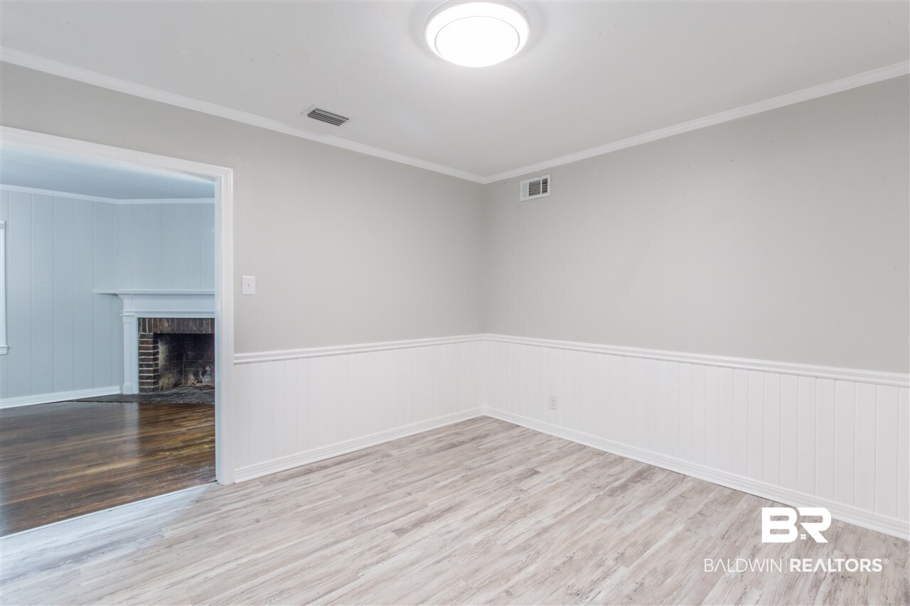 258 Jackson Boulevard Mobile, AL 36609 - Photo 14 of 31 Dining Room