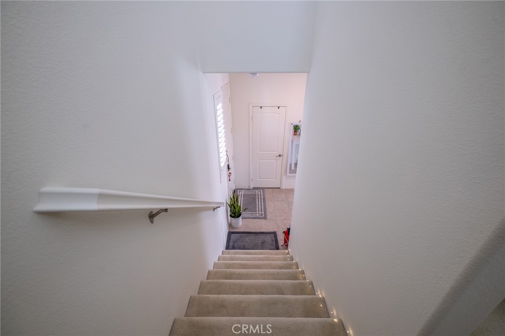 1099 Little Leaf Street Calimesa, CA 92320 - Photo 25 of 32 a view of a walk in closet