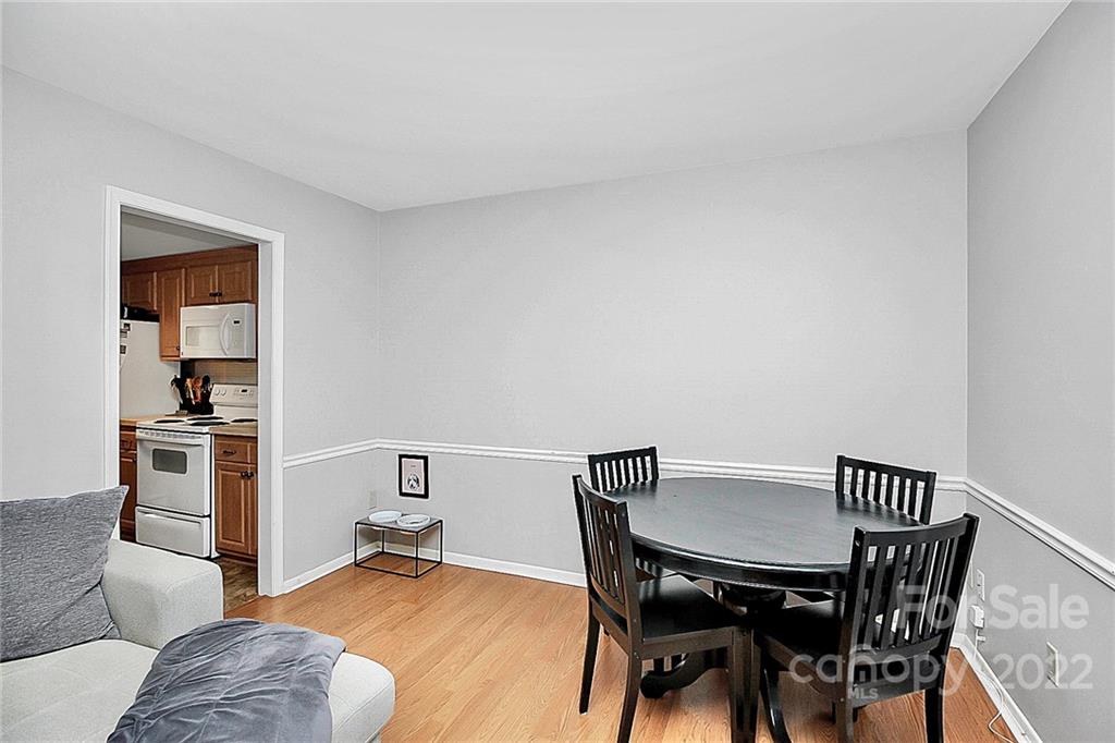 8356 Knights Bridge Road Charlotte, NC 28210 - Photo 12 of 32 Gallery Image 12
