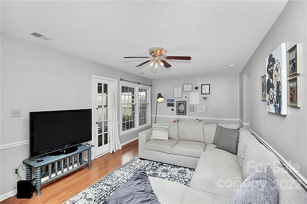 8356 Knights Bridge Road Charlotte, NC 28210 - Photo 13 of 32 Gallery Image 13