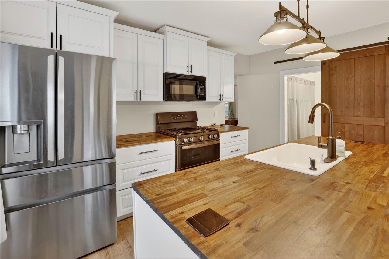 252 West Stimson Avenue Reed City, MI 49677 - Photo 3 of 38