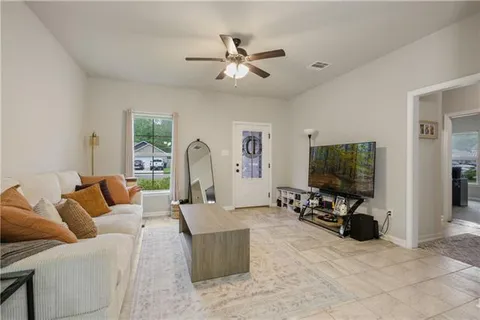 $199,000 | 22469 Gemstone Place, Robert, LA 70455