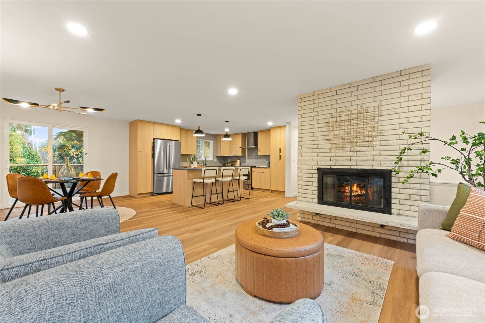 9101 30th Avenue Northeast Seattle, WA 98115 - Photo 13 of 35