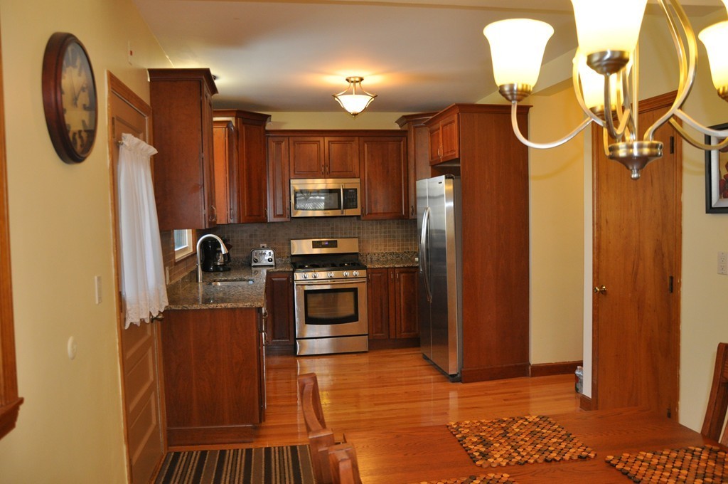 25 Concord Road Bedford, MA 01730 - Photo 4 of 24 Gallery Image 4