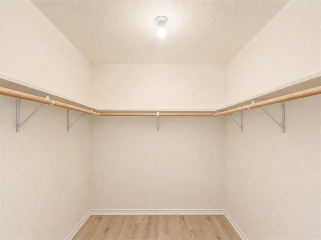 70 Legend Road Benbrook, TX 76132 - Photo 11 of 33 Gallery Image 11