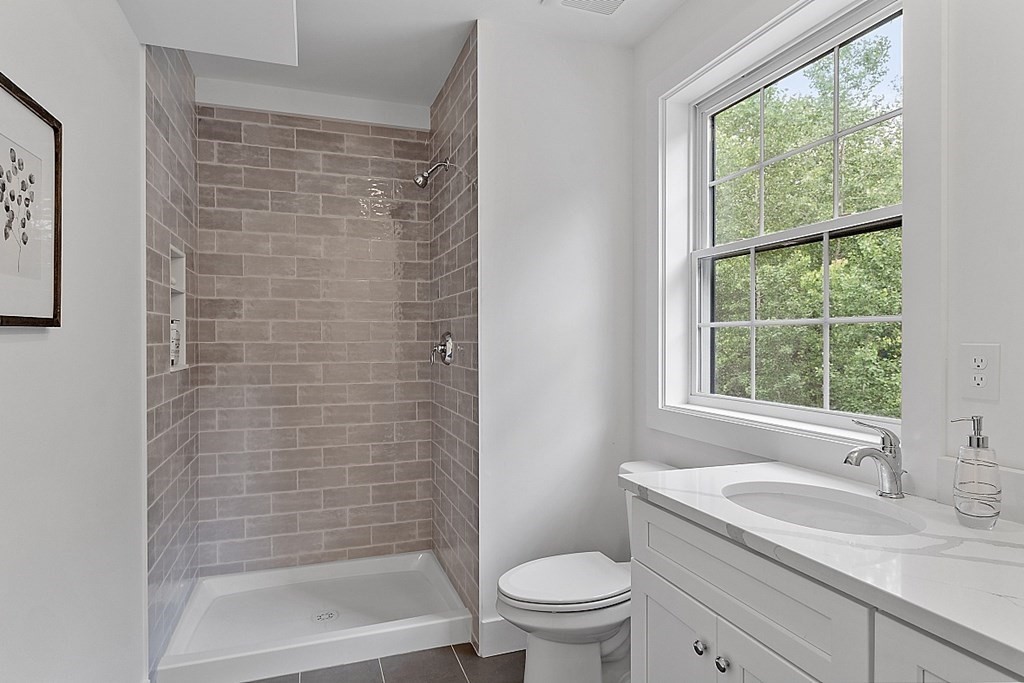 100 Albion Road, Unit 303 Bedford, MA 01730 - Photo 19 of 39 Gallery Image 19