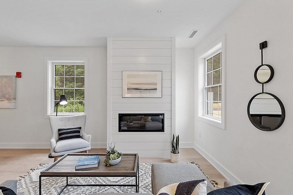 100 Albion Road, Unit 303 Bedford, MA 01730 - Photo 9 of 39 Gallery Image 9