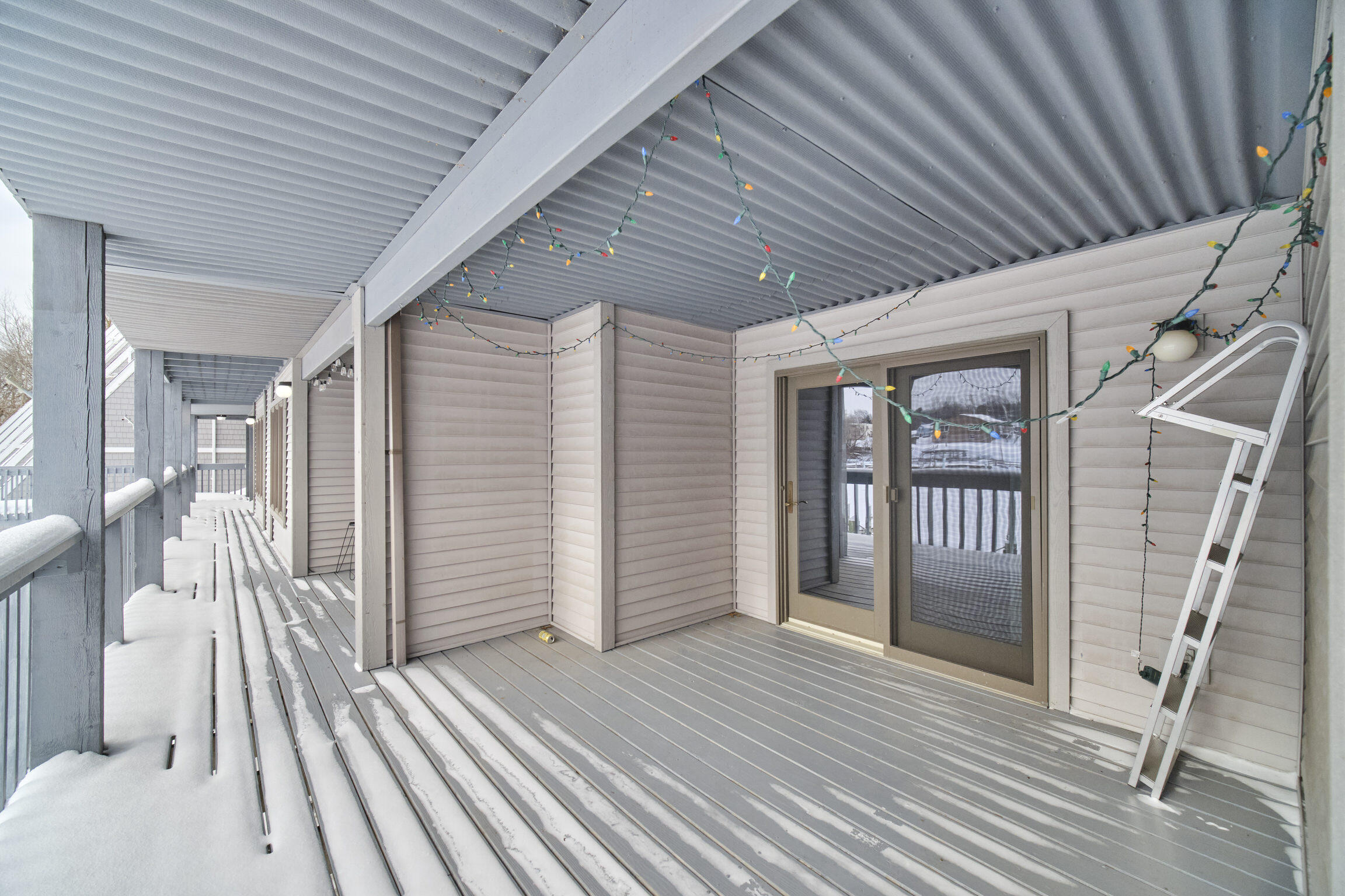 317 5th Avenue, Unit 4 Manistee, MI 49660 - Photo 26 of 38 317_Fifth_Ave_unit_4-23