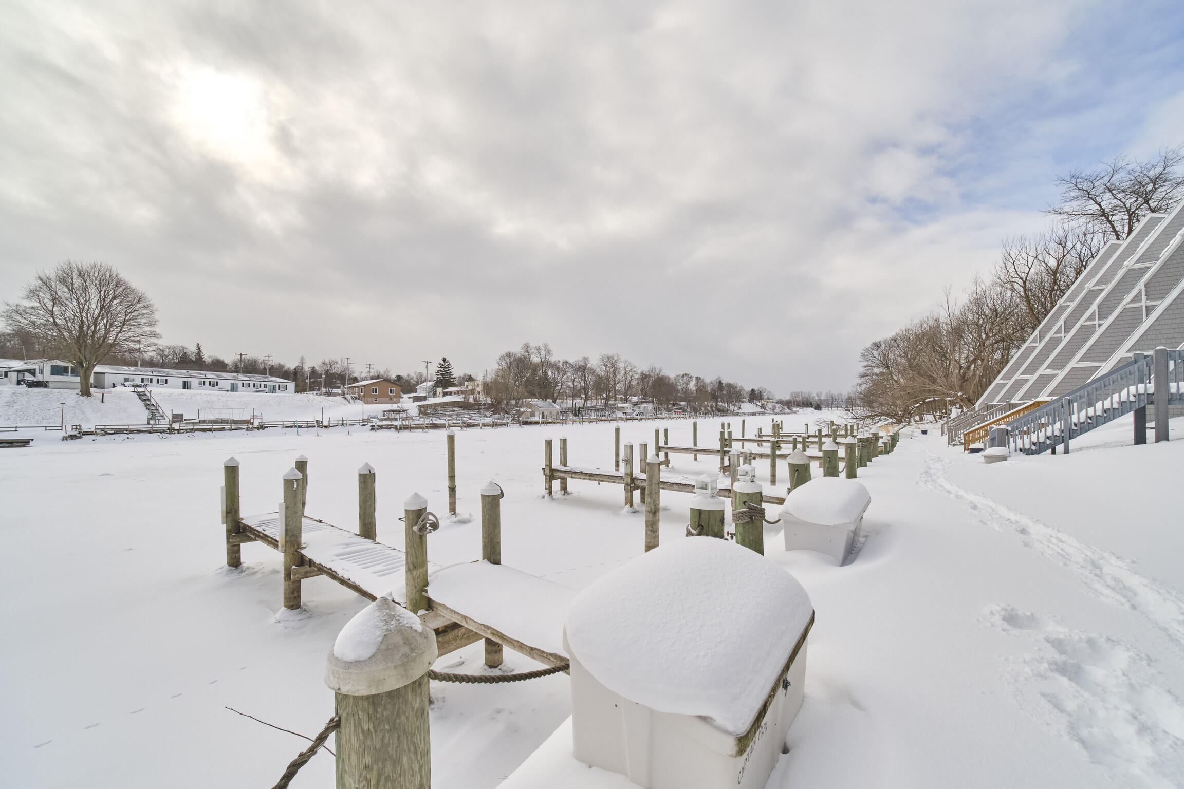 317 5th Avenue, Unit 4 Manistee, MI 49660 - Photo 33 of 38 317_Fifth_Ave_unit_4-32
