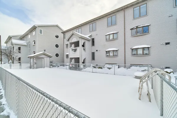 $289,000 | 317 5th Avenue, Unit 4, Manistee, MI 49660