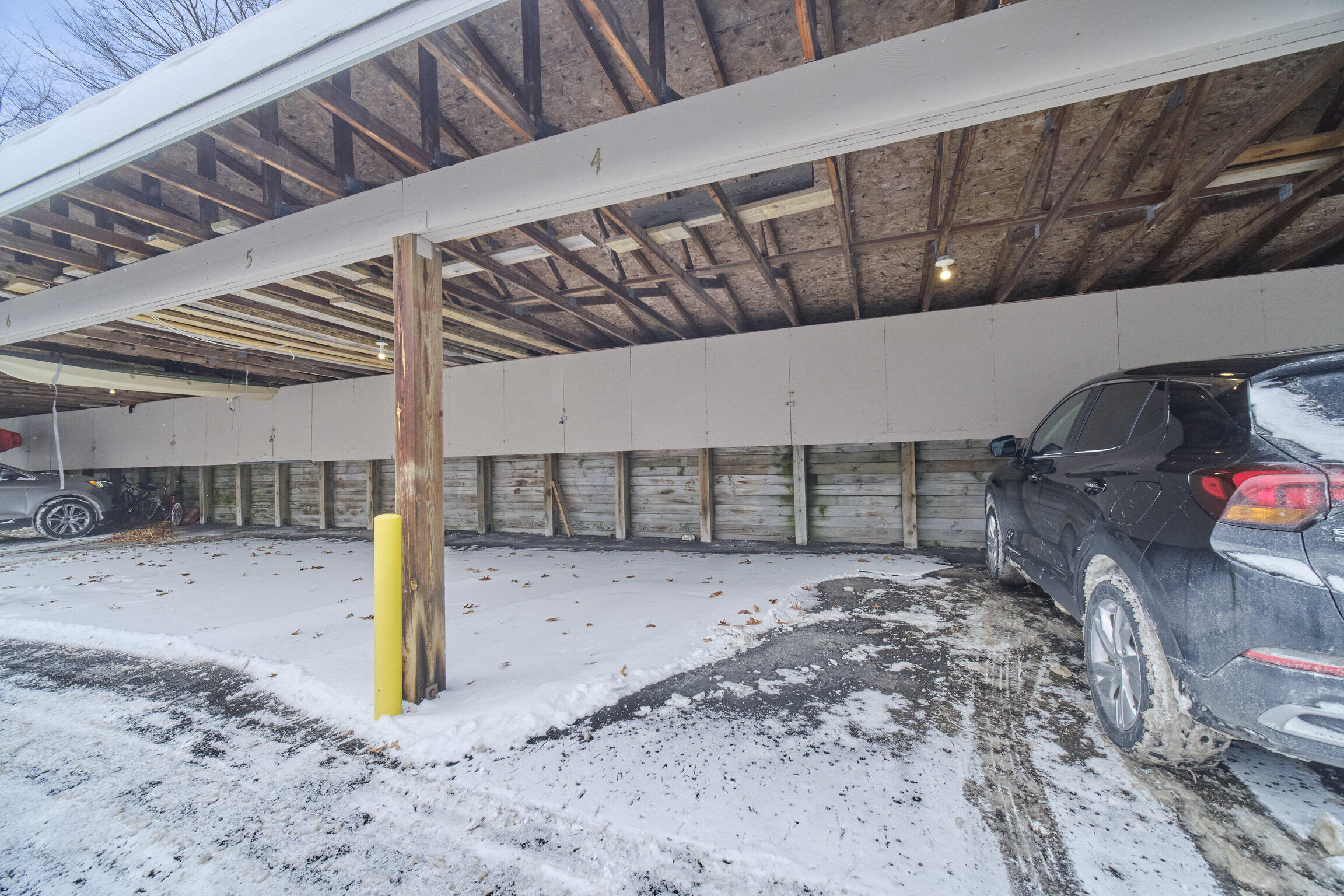 317 5th Avenue, Unit 4 Manistee, MI 49660 - Photo 37 of 38 317_Fifth_Ave_unit_4-37