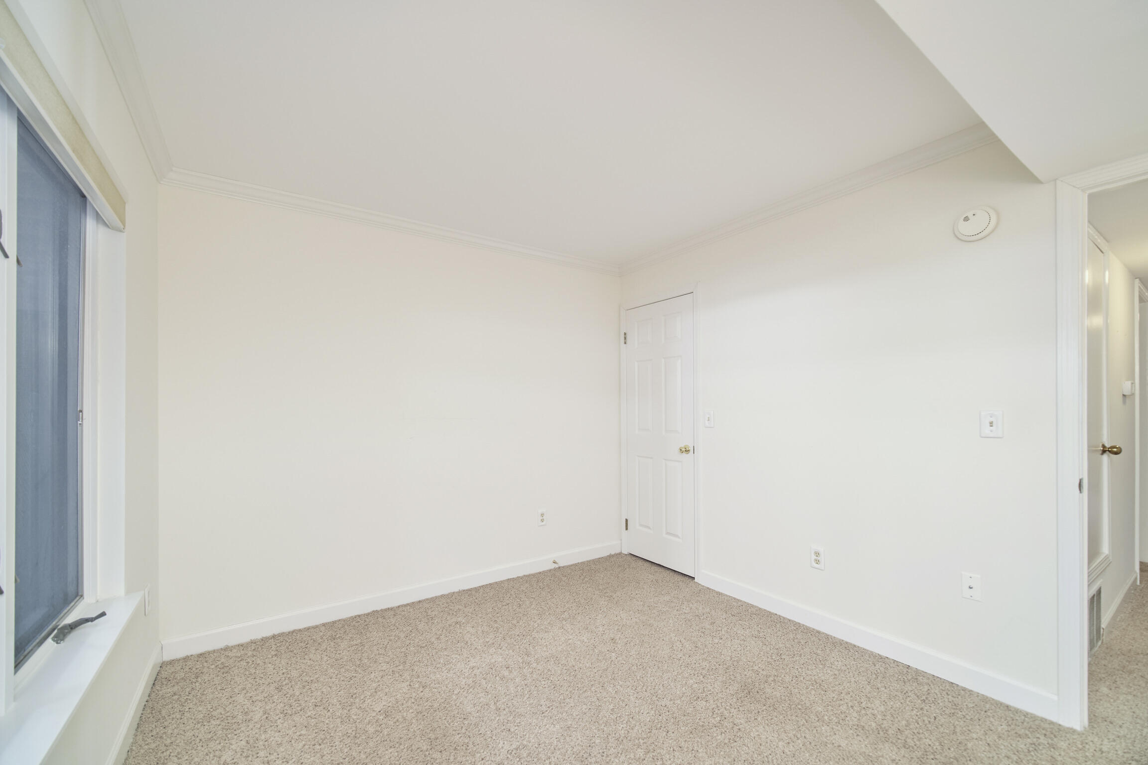 317 5th Avenue, Unit 4 Manistee, MI 49660 - Photo 6 of 38 317_Fifth_Ave_unit_4-03