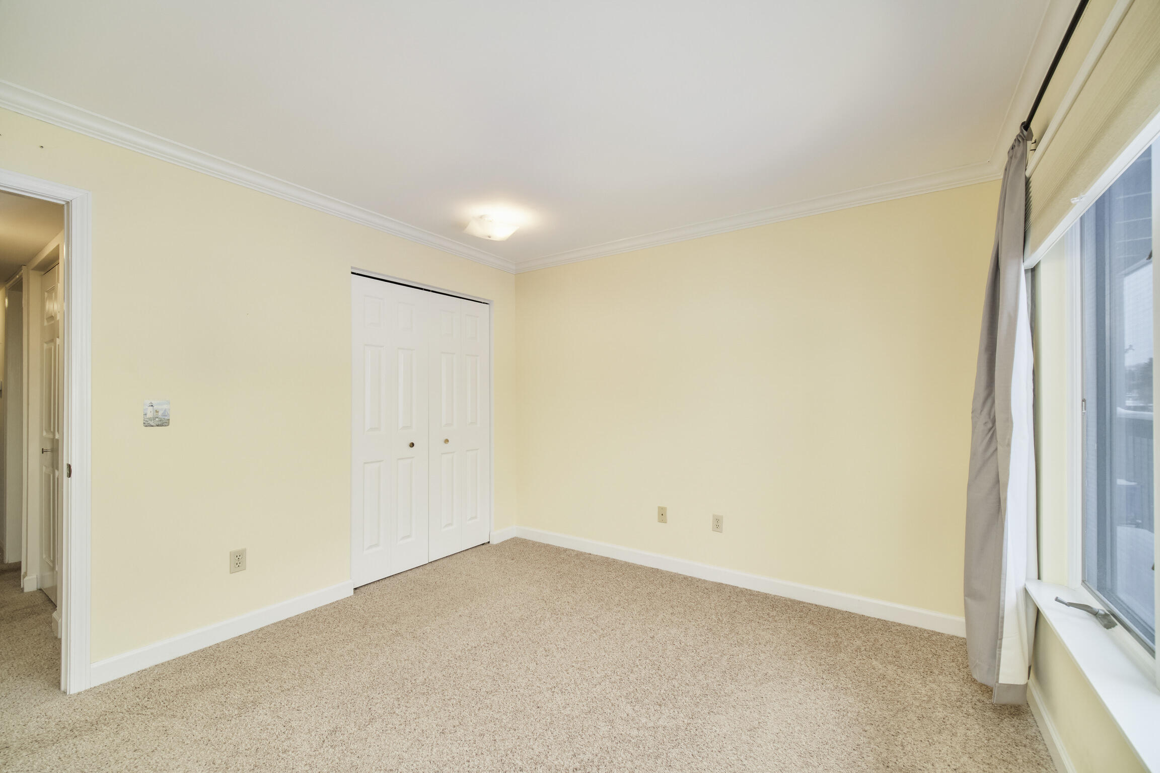 317 5th Avenue, Unit 4 Manistee, MI 49660 - Photo 9 of 38 317_Fifth_Ave_unit_4-06