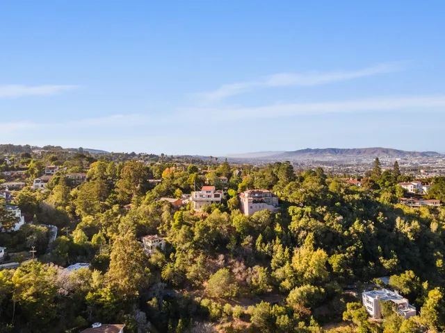 $7,000 | 2726 El Prado Road, Burlingame, CA 94010