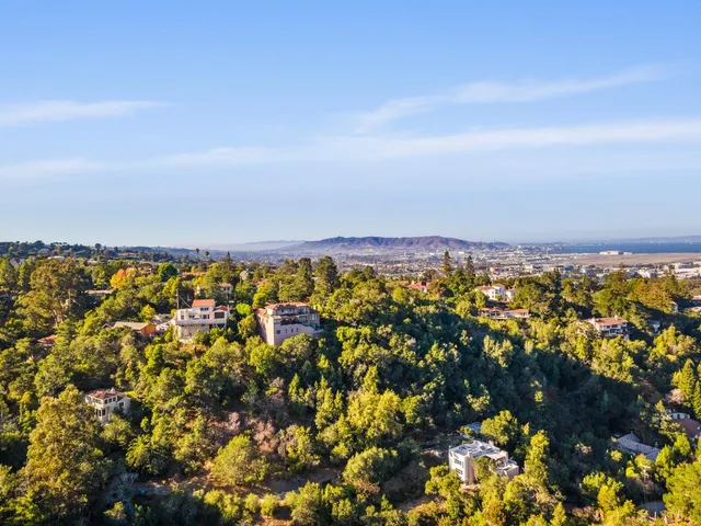 $7,000 | 2726 El Prado Road, Burlingame, CA 94010