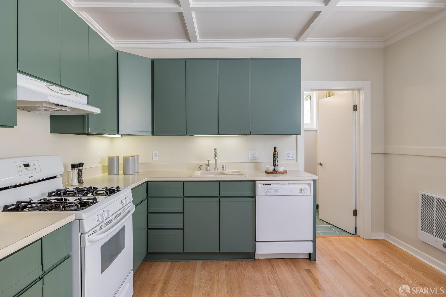 328 Surrey Street San Francisco, CA 94131 - Photo 22 of 42