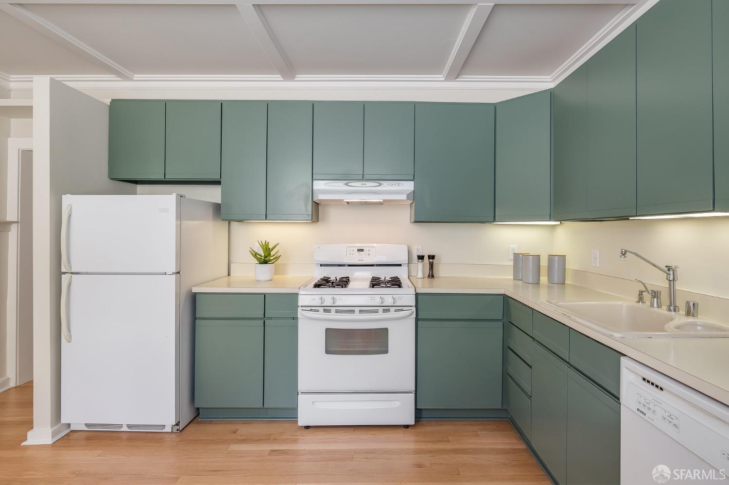 328 Surrey Street San Francisco, CA 94131 - Photo 23 of 42