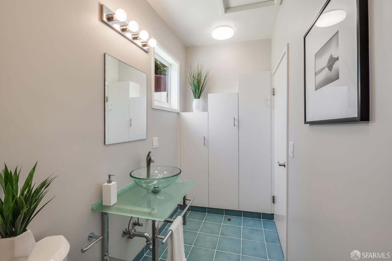 328 Surrey Street San Francisco, CA 94131 - Photo 26 of 42