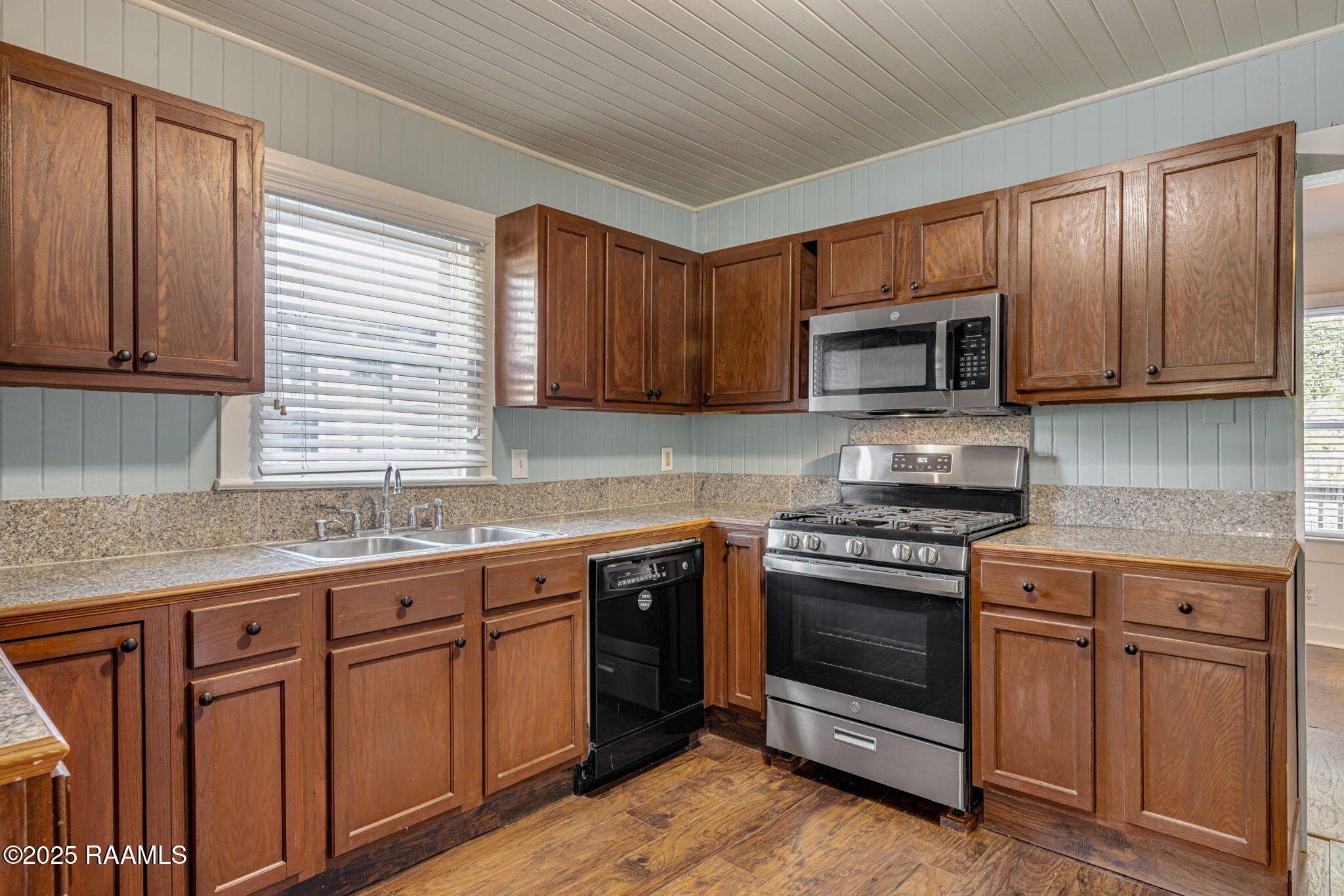 516 Cedar Crest Court Lafayette, LA 70501 - Photo 12 of 24 12-web-or-mls-516 Cedar Crest Ct-12