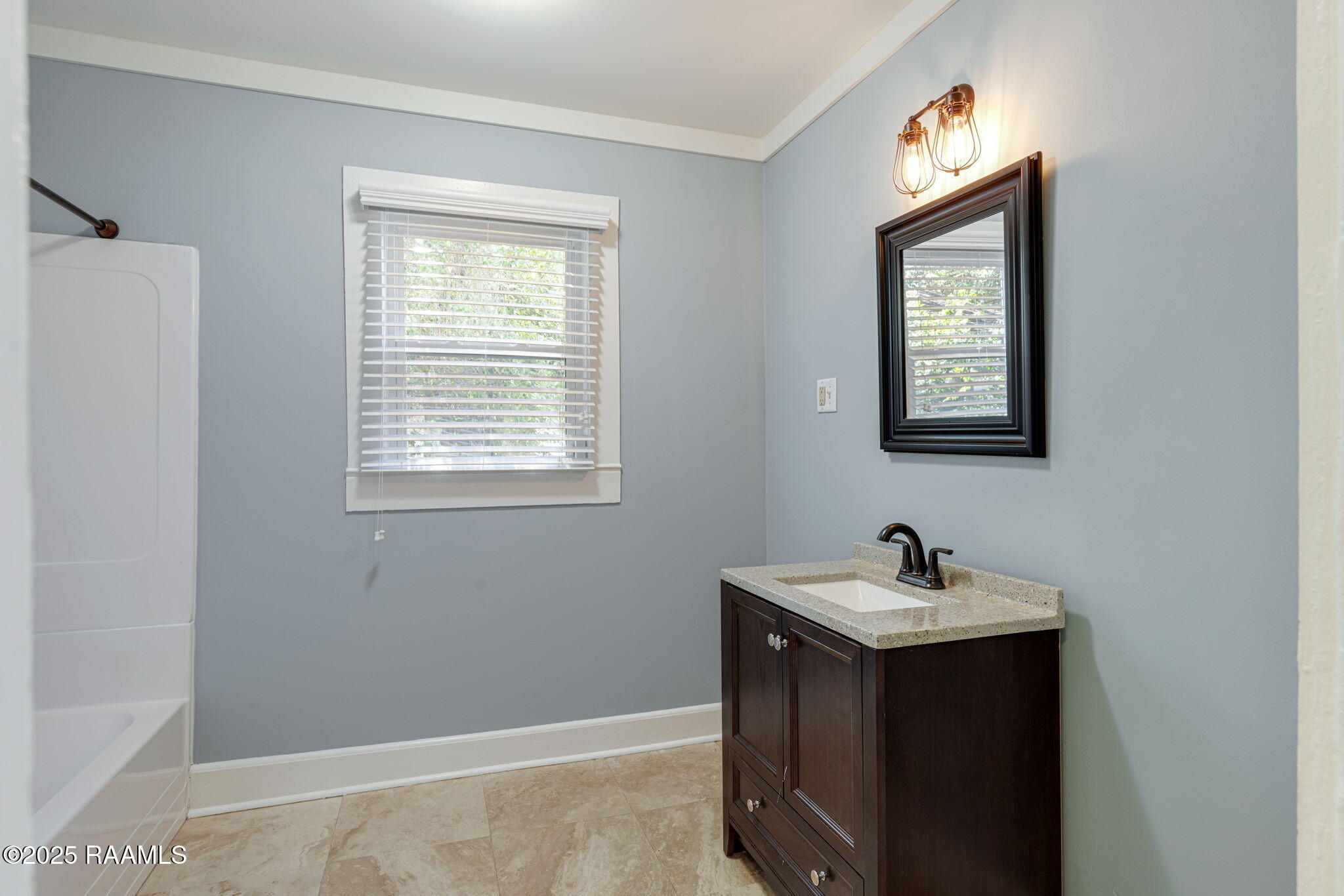 516 Cedar Crest Court Lafayette, LA 70501 - Photo 19 of 24 19-web-or-mls-516 Cedar Crest Ct-19