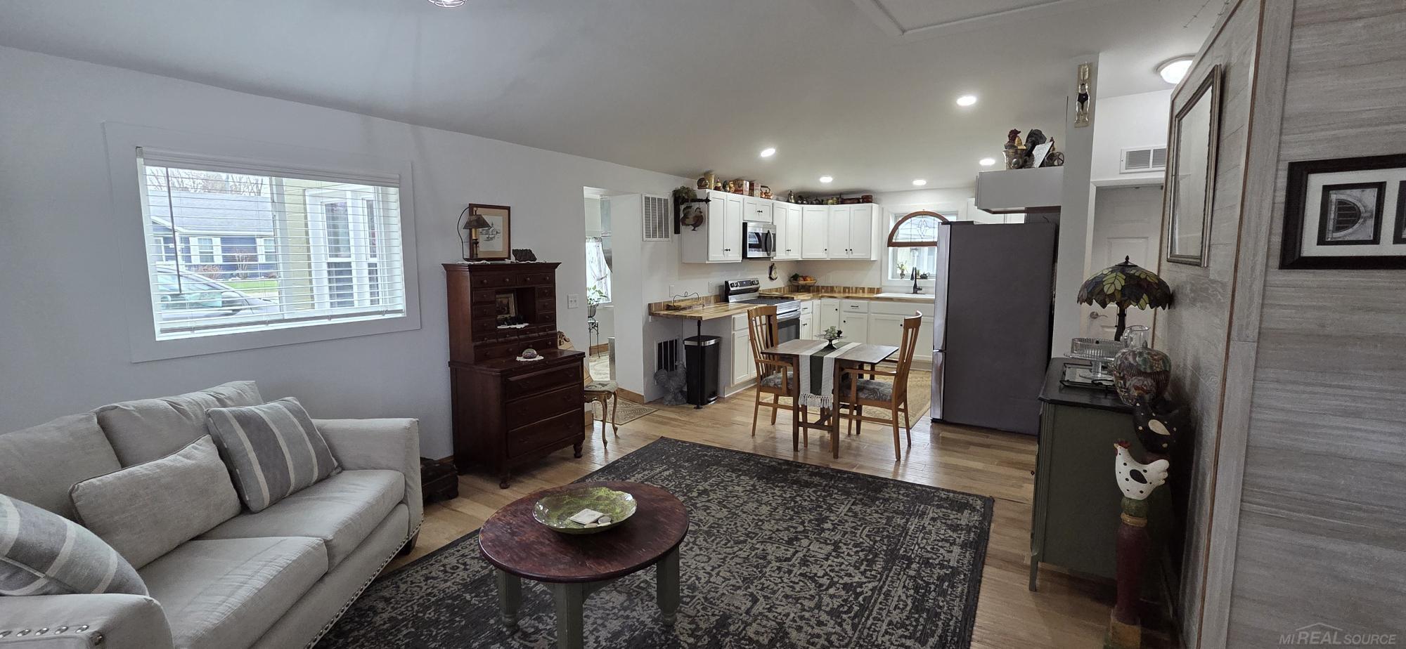 7354 Byron Road Lexington, MI 48450 - Photo 5 of 34