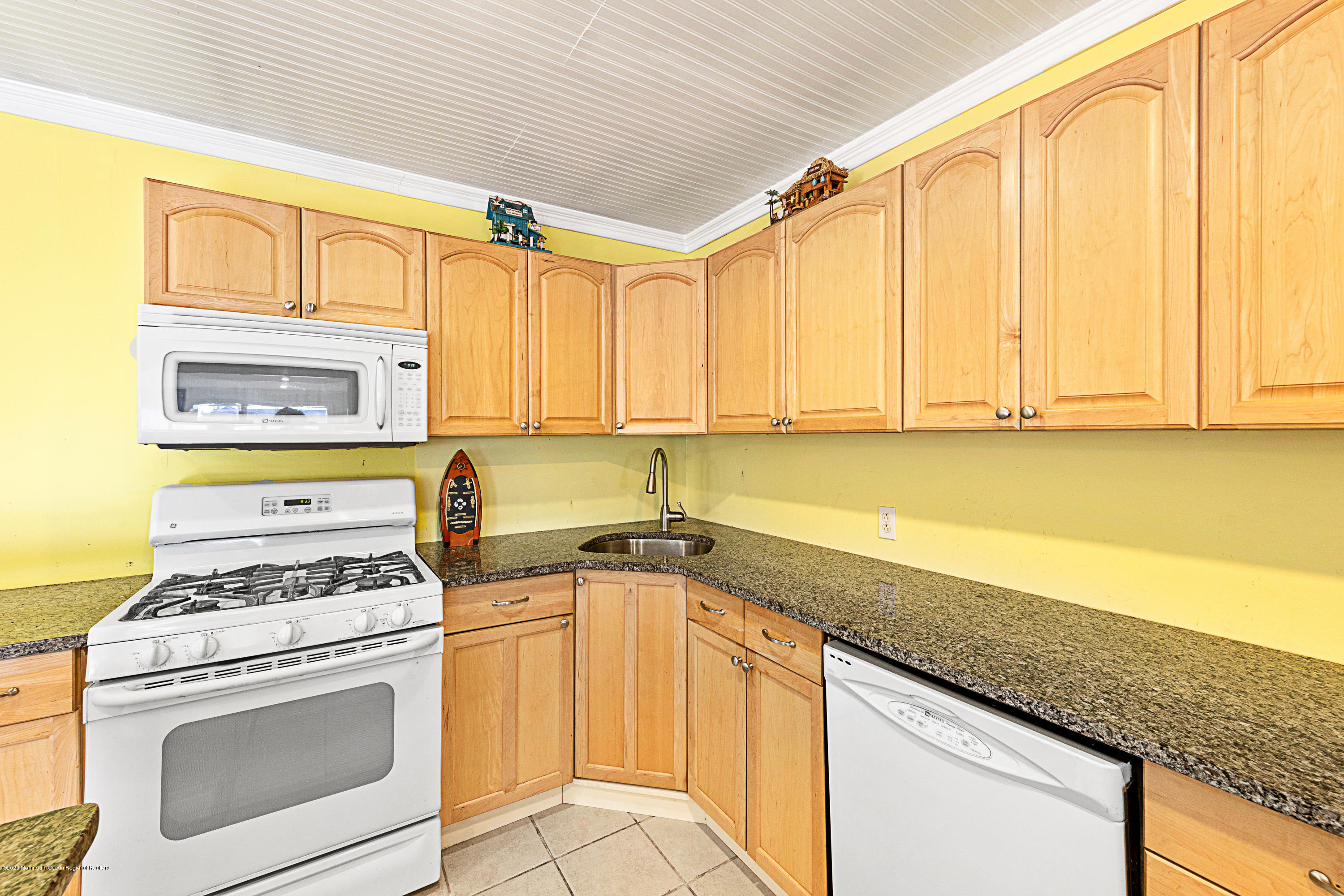 105 Paterson Road Barnegat, NJ 08005 - Photo 15 of 37 105PatersonrOnline-15