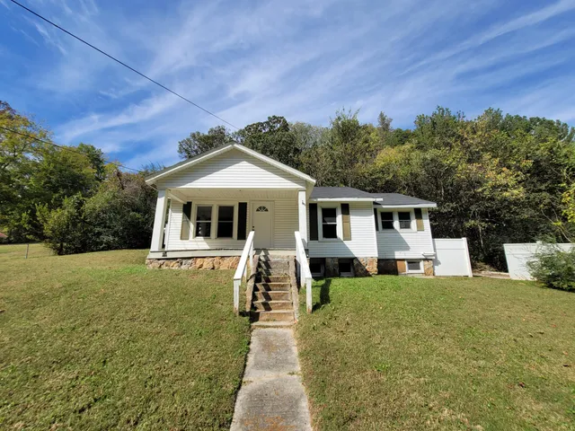 $1,900 | 215 Glendale Drive, Chattanooga, TN 37405