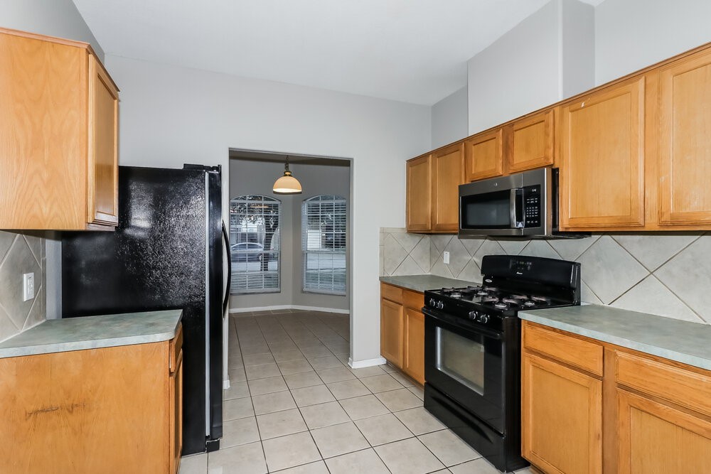 12146 Landsdown Ridge Way Humble, TX 77346 - Photo 6 of 17