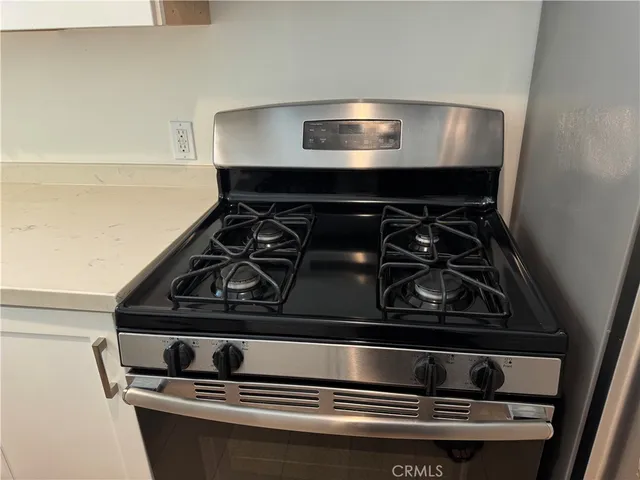 $2,460 | 251 North Oakland Avenue, Unit 10, Pasadena, CA 91101