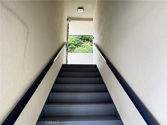 $2,460 | 251 North Oakland Avenue, Unit 10, Pasadena, CA 91101