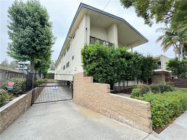 $2,460 | 251 North Oakland Avenue, Unit 10, Pasadena, CA 91101