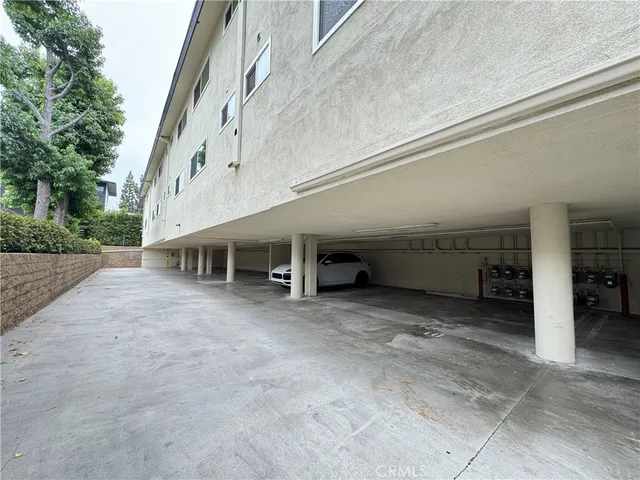$2,460 | 251 North Oakland Avenue, Unit 10, Pasadena, CA 91101