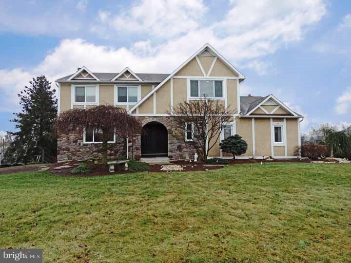 27 Jericho Road Southampton, PA 18966 - Photo 1 of 25 Exterior Front
