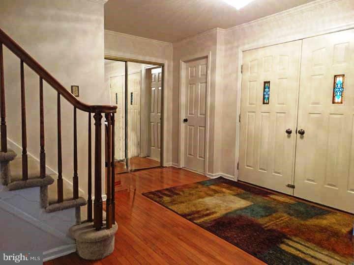 27 Jericho Road Southampton, PA 18966 - Photo 13 of 25 Foyer