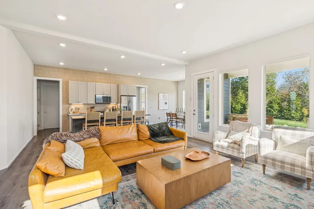 $900,000 | 1760 Boxwood Drive, Nashville, TN 37211