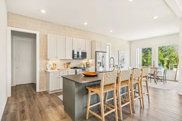 $829,000 | 1760 Boxwood Drive, Nashville, TN 37211