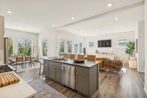 $900,000 | 1760 Boxwood Drive, Nashville, TN 37211