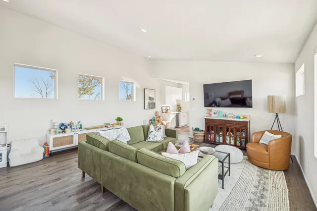 $900,000 | 1760 Boxwood Drive, Nashville, TN 37211