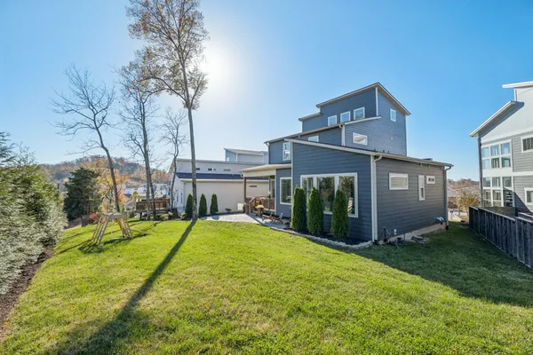 $829,000 | 1760 Boxwood Drive, Nashville, TN 37211