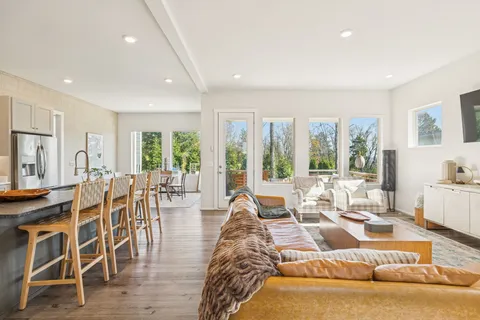 $900,000 | 1760 Boxwood Drive, Nashville, TN 37211