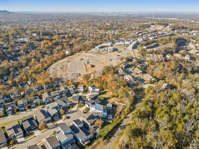 $900,000 | 1760 Boxwood Drive, Nashville, TN 37211