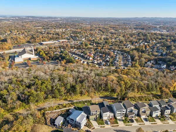 $829,000 | 1760 Boxwood Drive, Nashville, TN 37211