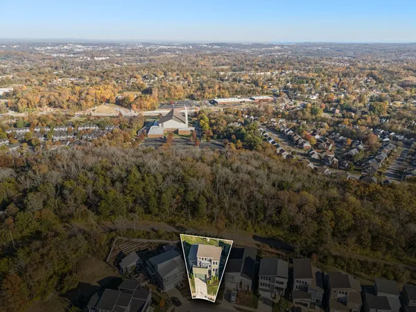 $829,000 | 1760 Boxwood Drive, Nashville, TN 37211
