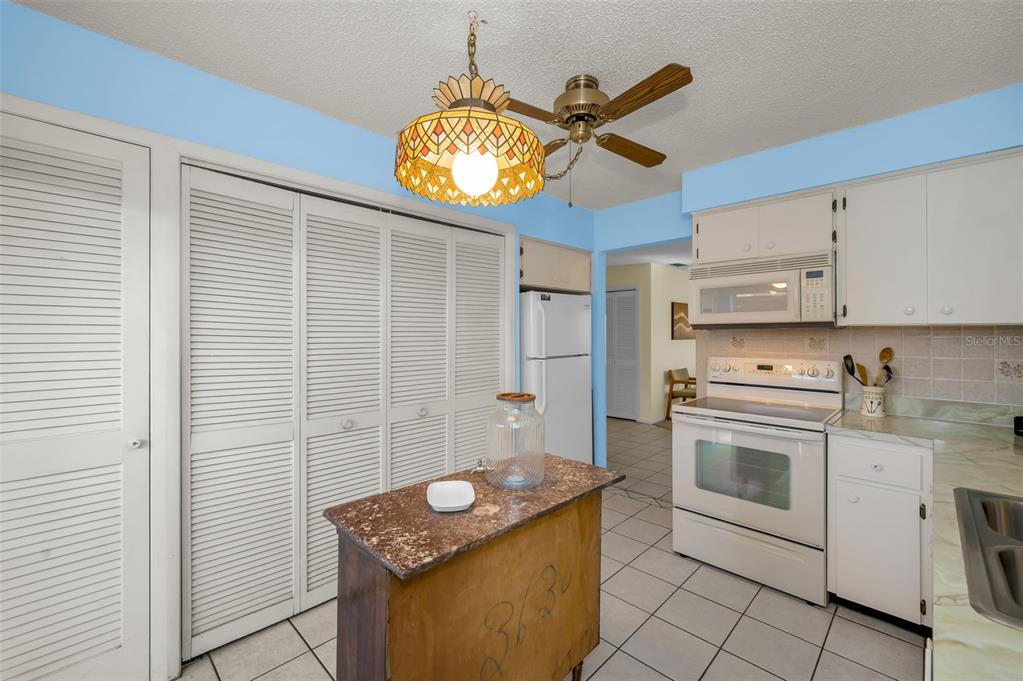 3838 Lanyard Court New Port Richey, FL 34652 - Photo 12 of 60