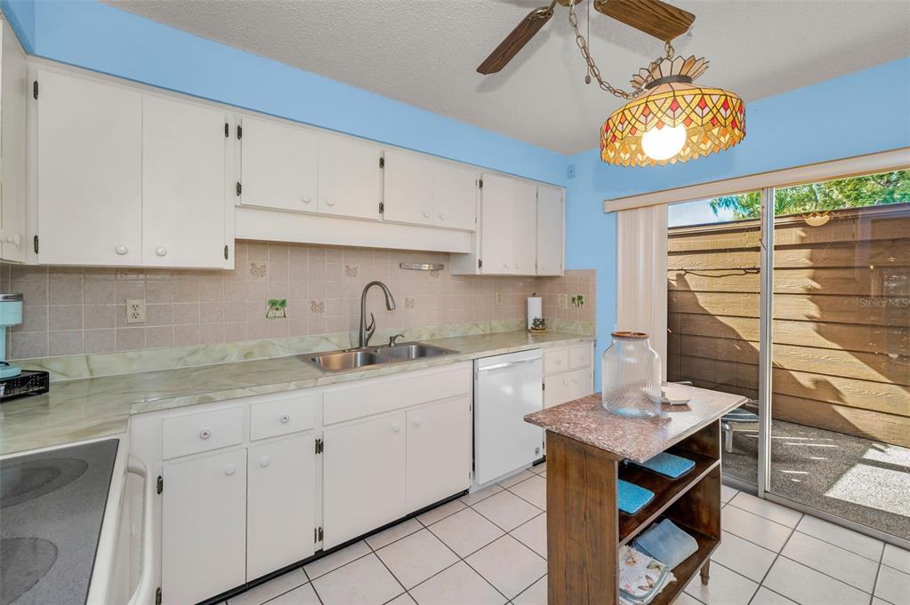 3838 Lanyard Court New Port Richey, FL 34652 - Photo 14 of 60