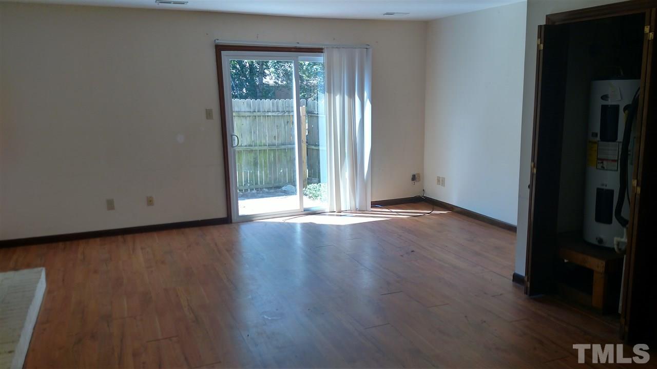 1442 Kent Road Raleigh, NC 27606 - Photo 4 of 8